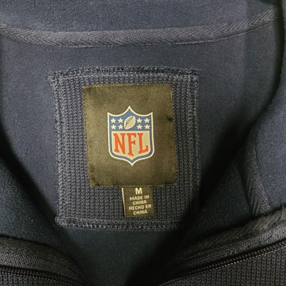 Chargers zip up sweater - Picture 2 of 4